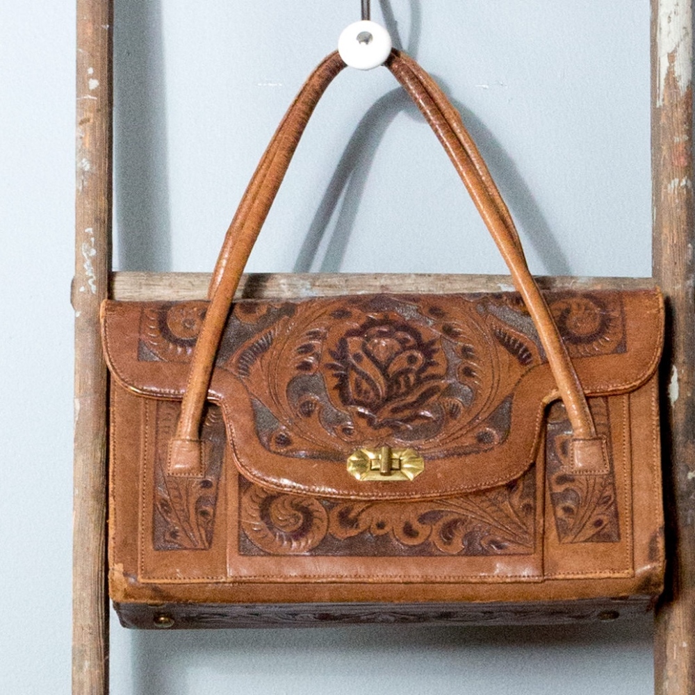 GORGEOUS vintage ornate leather purse